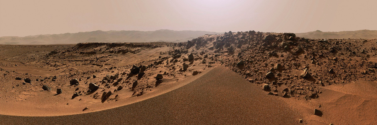 Planète Mars, panorama au niveau du sol