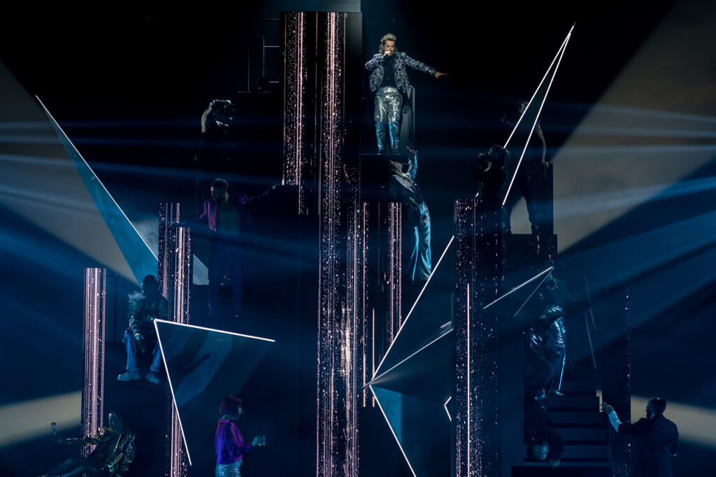 Starmania 2025 nouvelle mise en scène, lumière et vidéo