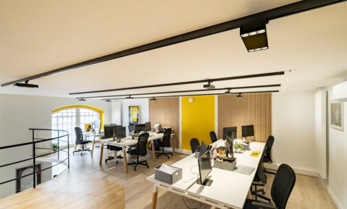 Bureaux Com'Over, Lyon, France - Fabricant de luminaires Erco © Design de Lux - Vincent Muracciole