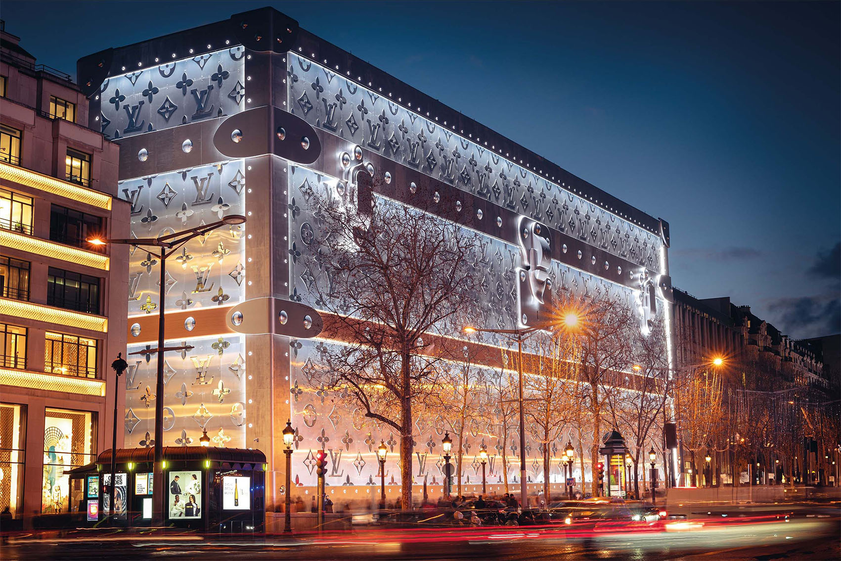 Une Malle G ante Louis Vuitton clair e Luxe Et Innovation Une Malle G ante Louis Vuitton clair e Luxe Et Innovation