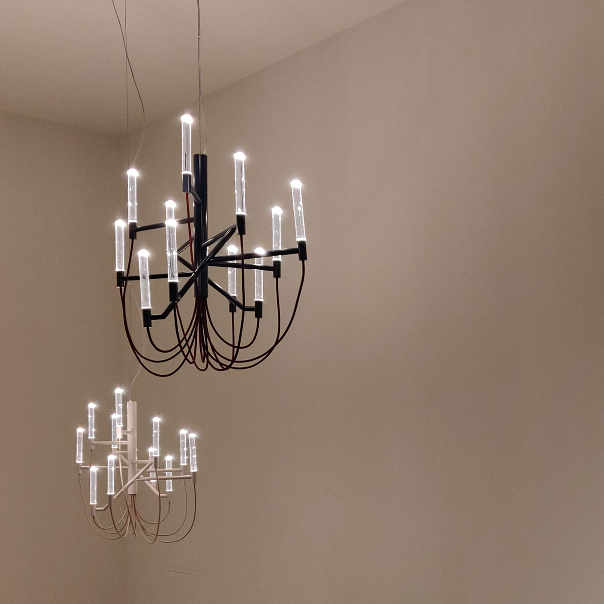 Allumette M Lampe - Designer : Ronan Bouroullec - Fabricant : Flos