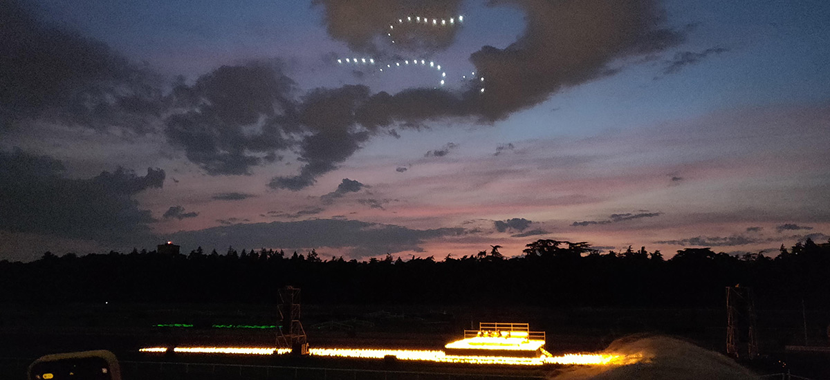 Candlelight Lyon et DroneArt Show Lyon, premier mouvement de 100 drones lumineux dans le ciel