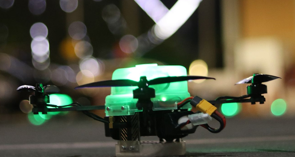 Drone lumineux, conception et technologie, light drone, DR001, WG Drones, Mexique