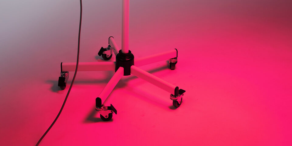 Carré Rouge, système de photobiomodulation, 2024 © Loupi