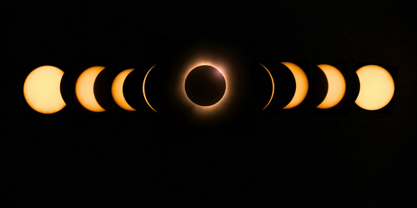 Eclipse de Soleil, dans le ciel sombre, étapes du passage de la Lune devant le Soleil, Port Stanley, Ontario, Canada © Daniel Gomez, Unsplash