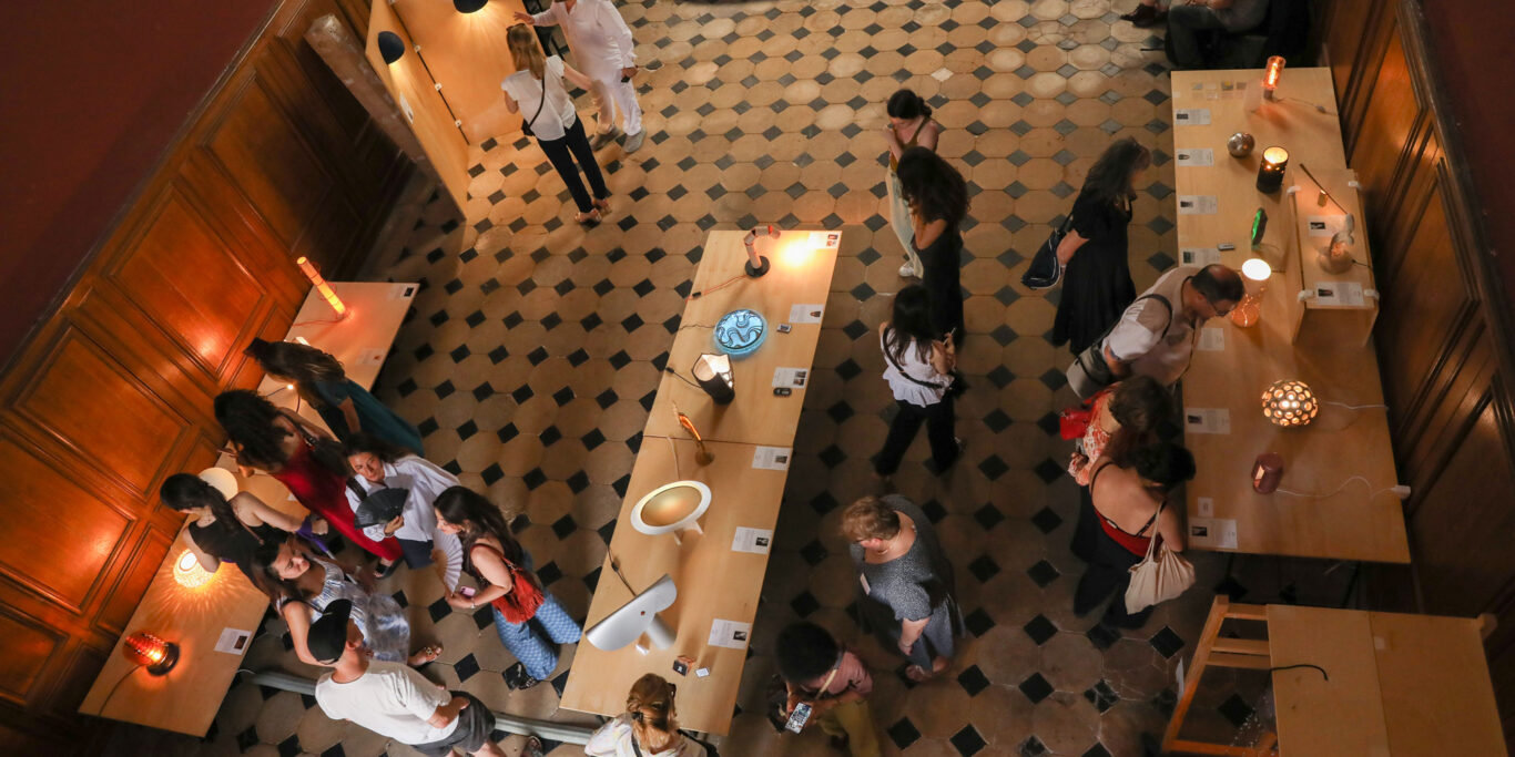 Prix du Luminaire 2026, inventif et sensible, exposition au Mobilier national - Manufacture des Gobelins, Paris, France - 18 juin 2026 - Photo © Pierre-Yves Le Strat