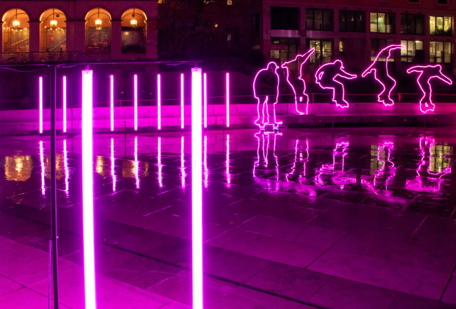 Fête des Lumières Lyon 2025 - HDV - 40 ans de skate à Lyon, place Louis Pradel, France - Artiste lumière Number 8, Rémy Bergeron et Julien Menzel - Photo © Vincent Laganier, Light ZOOM Lumière